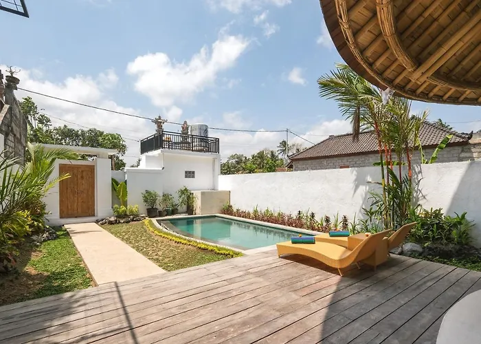 Golden Bamboo Villa *