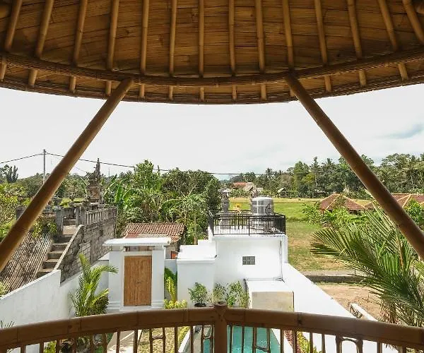 Golden Bamboo Villa *